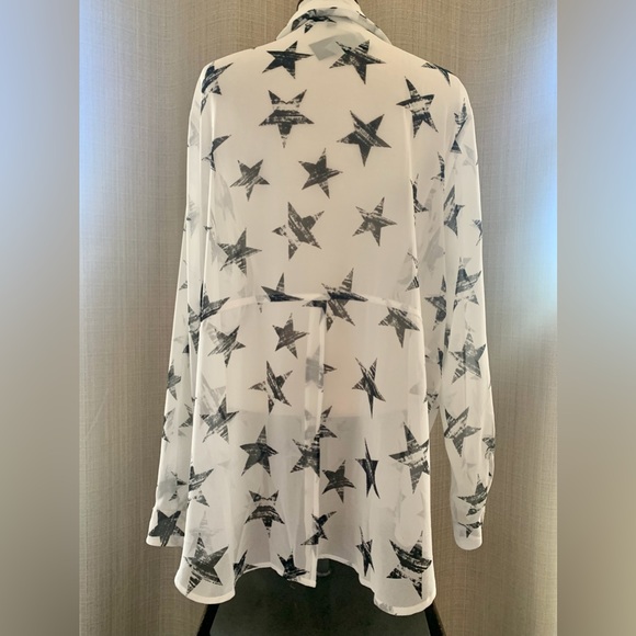 Lane Bryant Star Print Blouse Top NWT 22/24 Wear Open Over Outfit Fun Print - Picture 5 of 10
